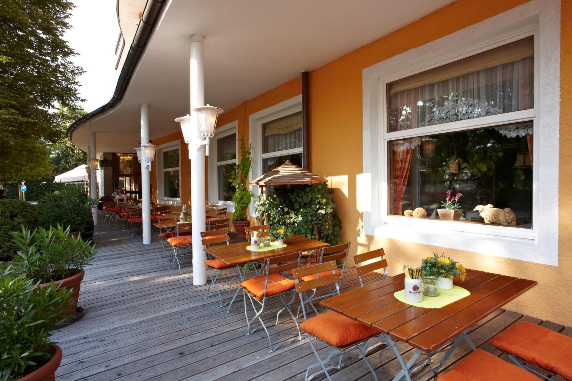 Hotel Vier Jahreszeiten Гармиш-Партенкирхен Экстерьер фото